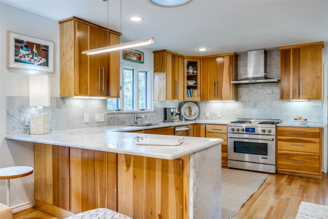 6834 Deloache Avenue, Dallas, TX 75225
