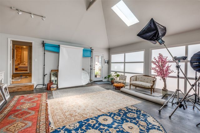 6834 Deloache Avenue, Dallas, TX 75225