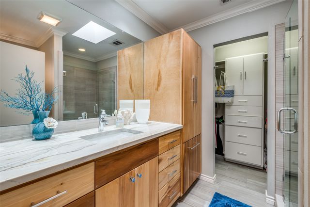 6834 Deloache Avenue, Dallas, TX 75225