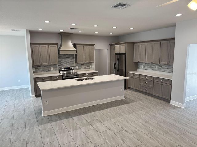 37533 TERI COURT, Dade City, FL 33525