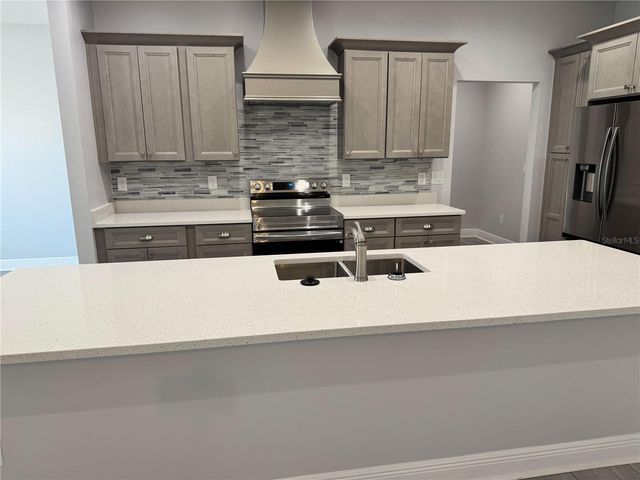 37533 TERI COURT, Dade City, FL 33525