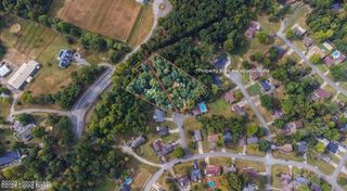 7407 Chant Ct, Louisville, KY 40214
