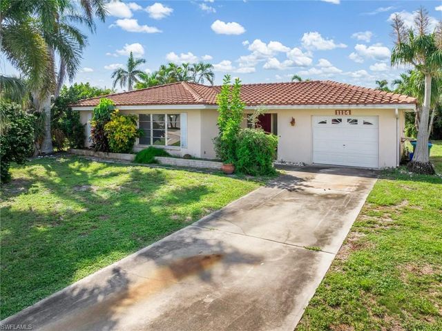 1114 Lorraine CT, Cape Coral, FL 33904