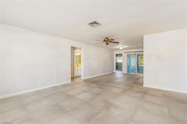 1114 Lorraine CT, Cape Coral, FL 33904