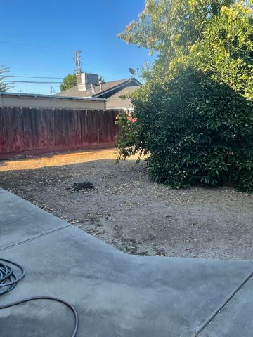 1506 Mitchell, Escalon, CA 95320