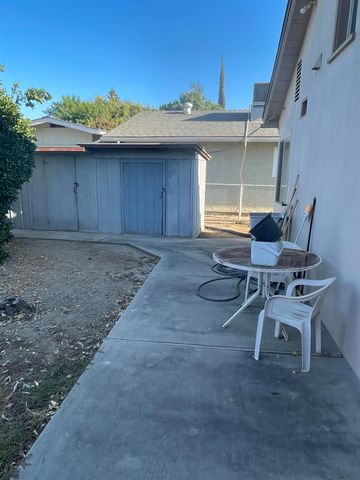 1506 Mitchell, Escalon, CA 95320