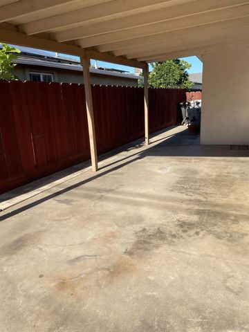 1506 Mitchell, Escalon, CA 95320