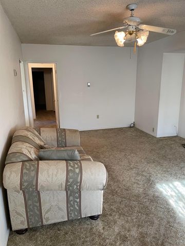 1506 Mitchell, Escalon, CA 95320