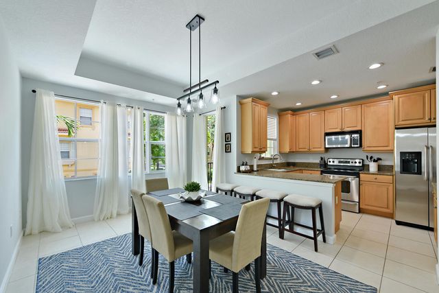 2570 Gardens Parkway, Palm Beach Gardens, FL 33410