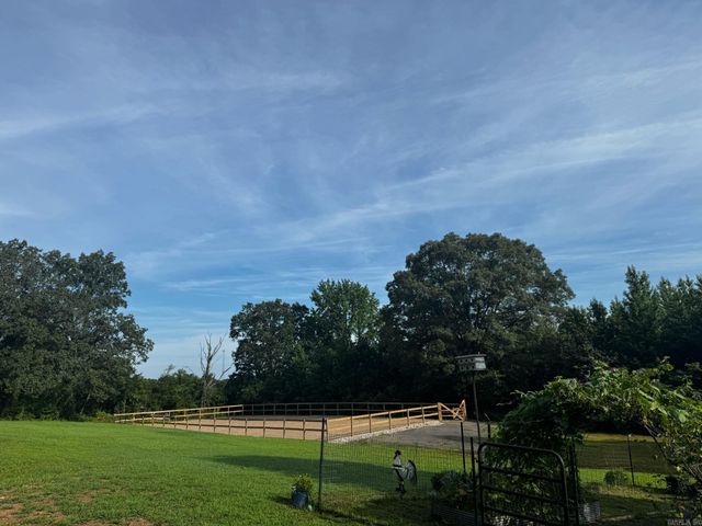 719 Oakvale Road, Shirley, AR 72153