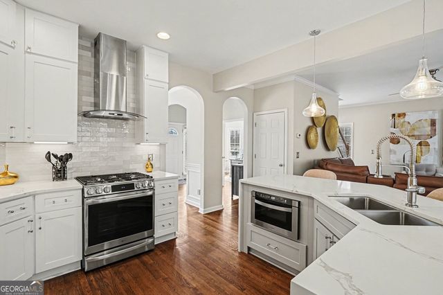 936 Peel Castle Lane, Austell, GA 30106