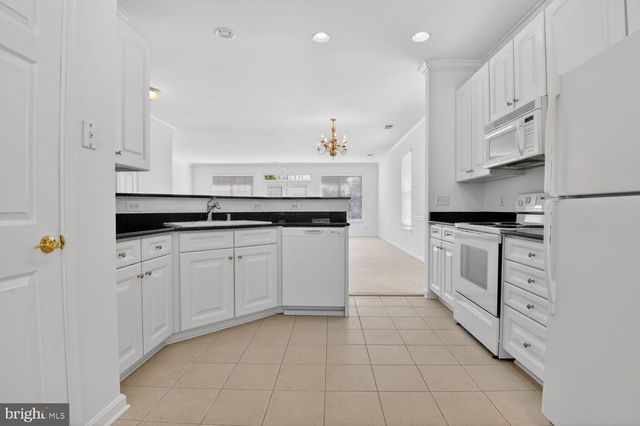 17602 FOUR SEASONS DR, Dumfries, VA 22025