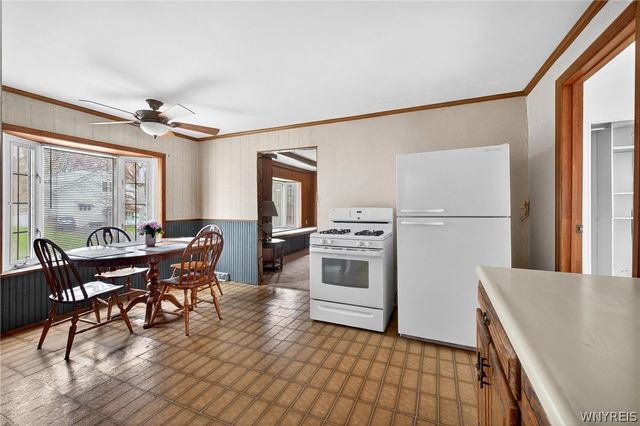 20 East Avenue, West Seneca, NY 14224