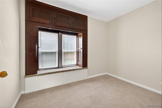 20 East Avenue, West Seneca, NY 14224