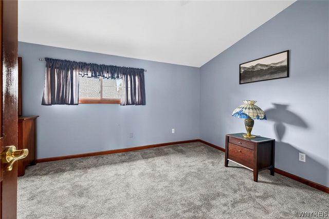 20 East Avenue, West Seneca, NY 14224