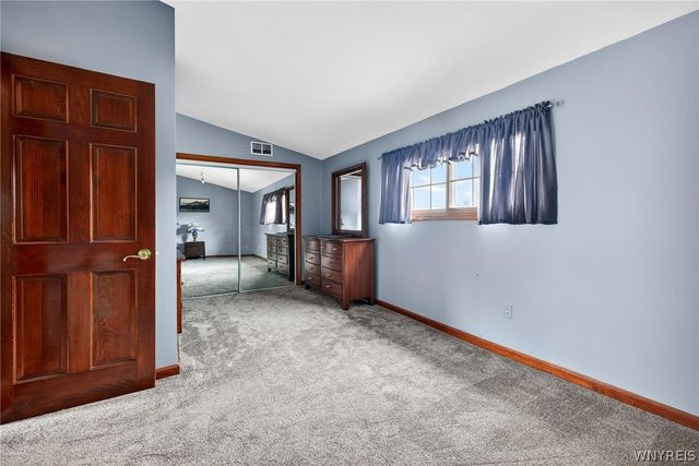 20 East Avenue, West Seneca, NY 14224