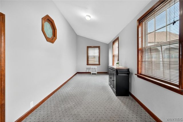 20 East Avenue, West Seneca, NY 14224