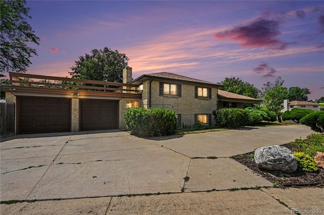 2398 Oakland Street, Aurora, CO 80010