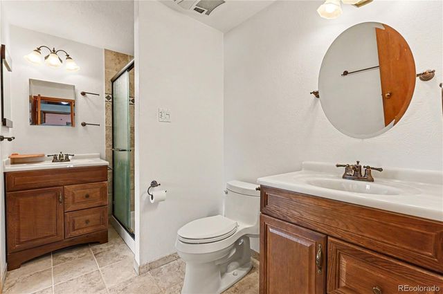 2398 Oakland Street, Aurora, CO 80010