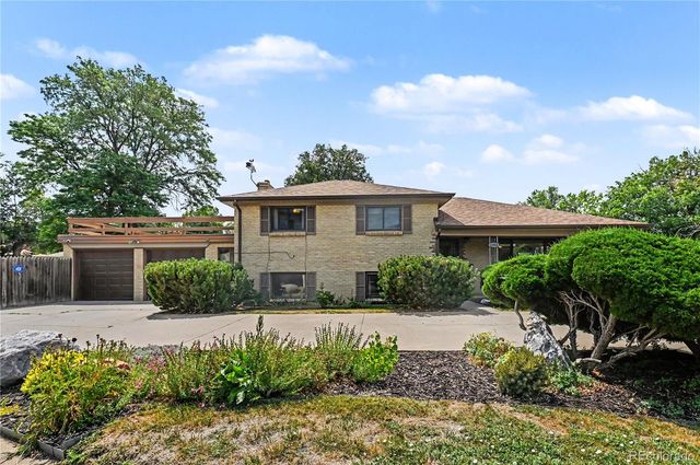 2398 Oakland Street, Aurora, CO 80010