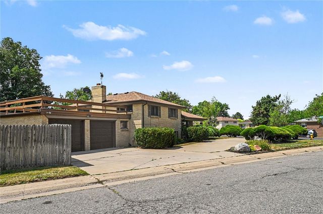 2398 Oakland Street, Aurora, CO 80010
