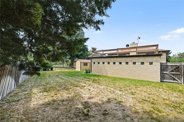 2398 Oakland Street, Aurora, CO 80010