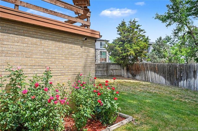2398 Oakland Street, Aurora, CO 80010