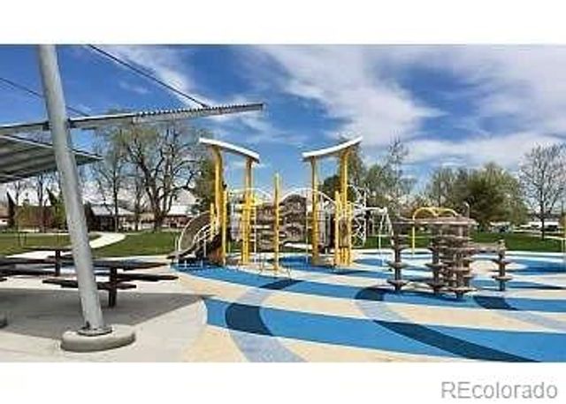 2398 Oakland Street, Aurora, CO 80010