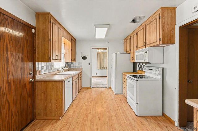 2398 Oakland Street, Aurora, CO 80010