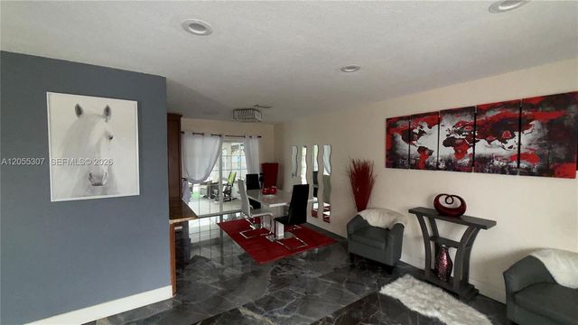 7400 NW 1st Ct, Pembroke Pines, FL 33024