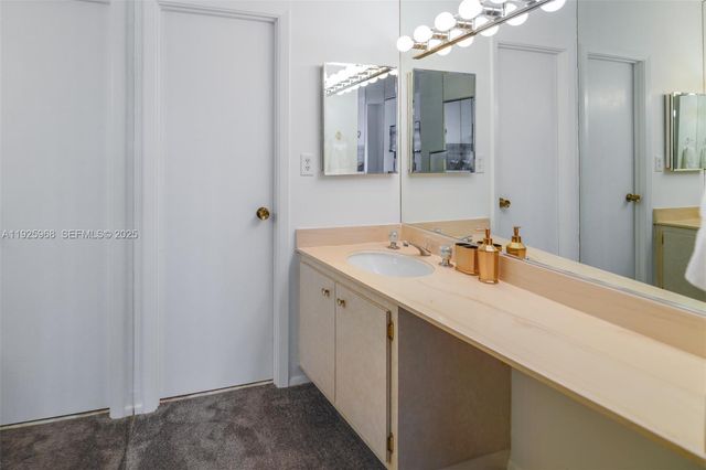 1950 S Ocean Dr 5Q, Hallandale Beach, FL 33009