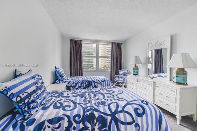 1950 S Ocean Dr 5Q, Hallandale Beach, FL 33009