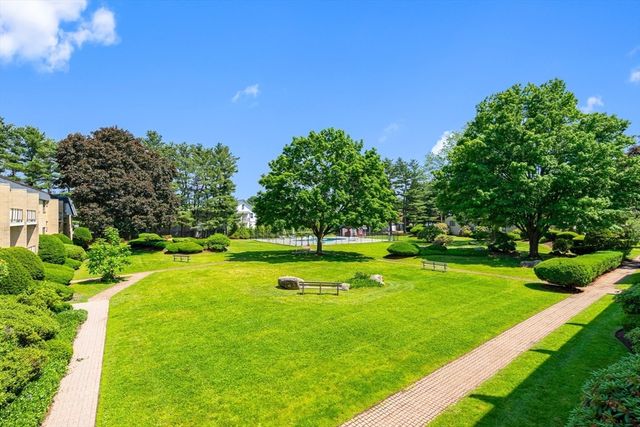 48 Bigelow Ave 28, Watertown, MA 02472