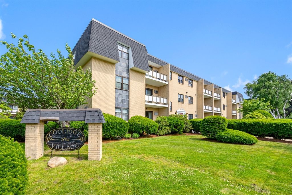 48 Bigelow Ave 28, Watertown, MA 02472