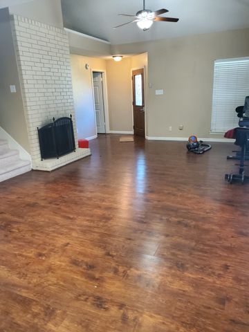 2920 Peninsula Way, Carrollton, TX 75007