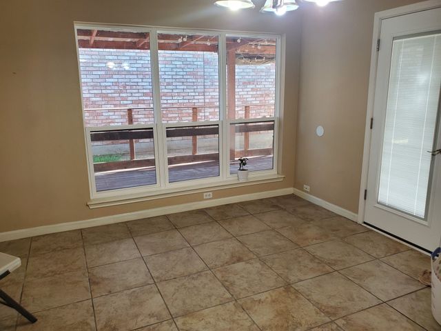 2920 Peninsula Way, Carrollton, TX 75007