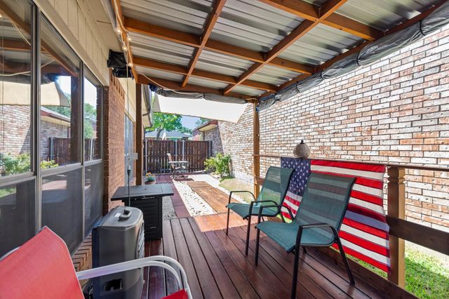 2920 Peninsula Way, Carrollton, TX 75007