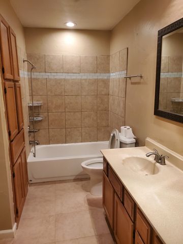 2920 Peninsula Way, Carrollton, TX 75007