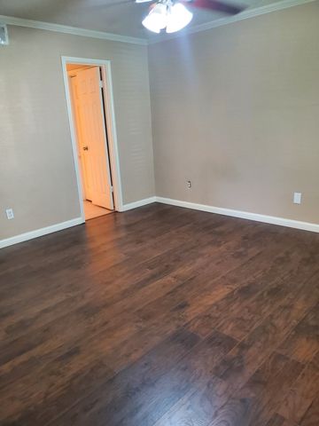 2920 Peninsula Way, Carrollton, TX 75007