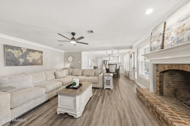 304 Renwood Circle, Lafayette, LA 70503