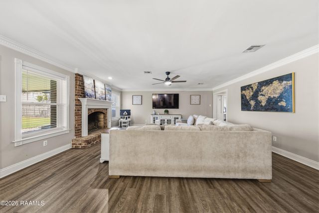 304 Renwood Circle, Lafayette, LA 70503