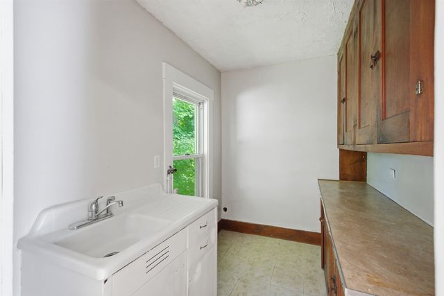 9 Pine Street, Pembroke, NH 03275