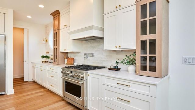 11215 Brookdale Drive, West Des Moines, IA 50263