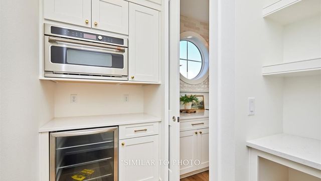 11215 Brookdale Drive, West Des Moines, IA 50263