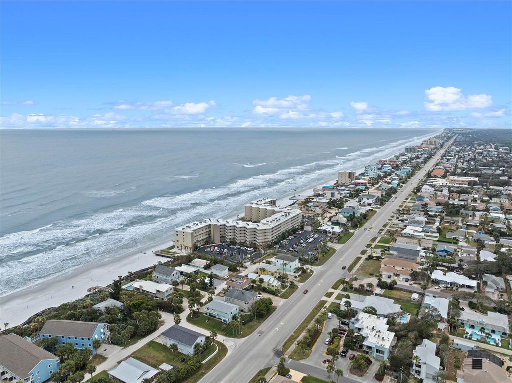 Image 38 of property listing at 2401 S ATLANTIC AVENUE C306, New Smyrna Beach, FL 32169