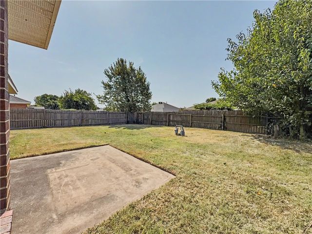 921 Sunflower Street, Centerton, AR 72719