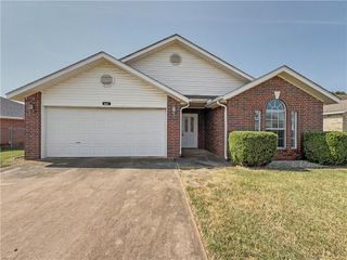 921 Sunflower Street, Centerton, AR 72719