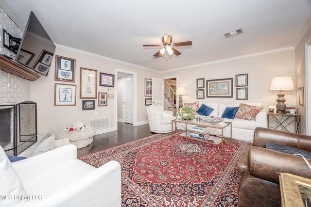 910 Warren Street, Pascagoula, MS 39567