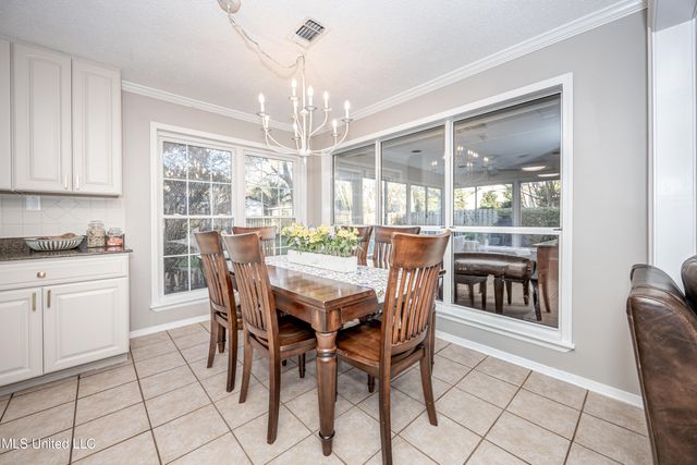 910 Warren Street, Pascagoula, MS 39567