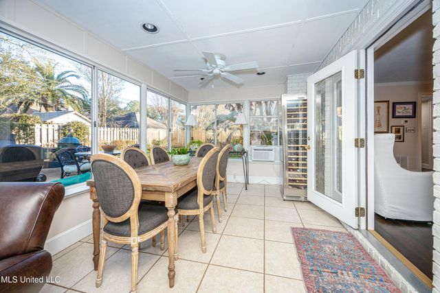 910 Warren Street, Pascagoula, MS 39567